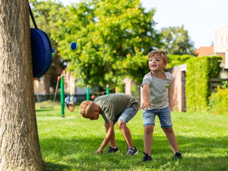 outdoor play garden darts 11