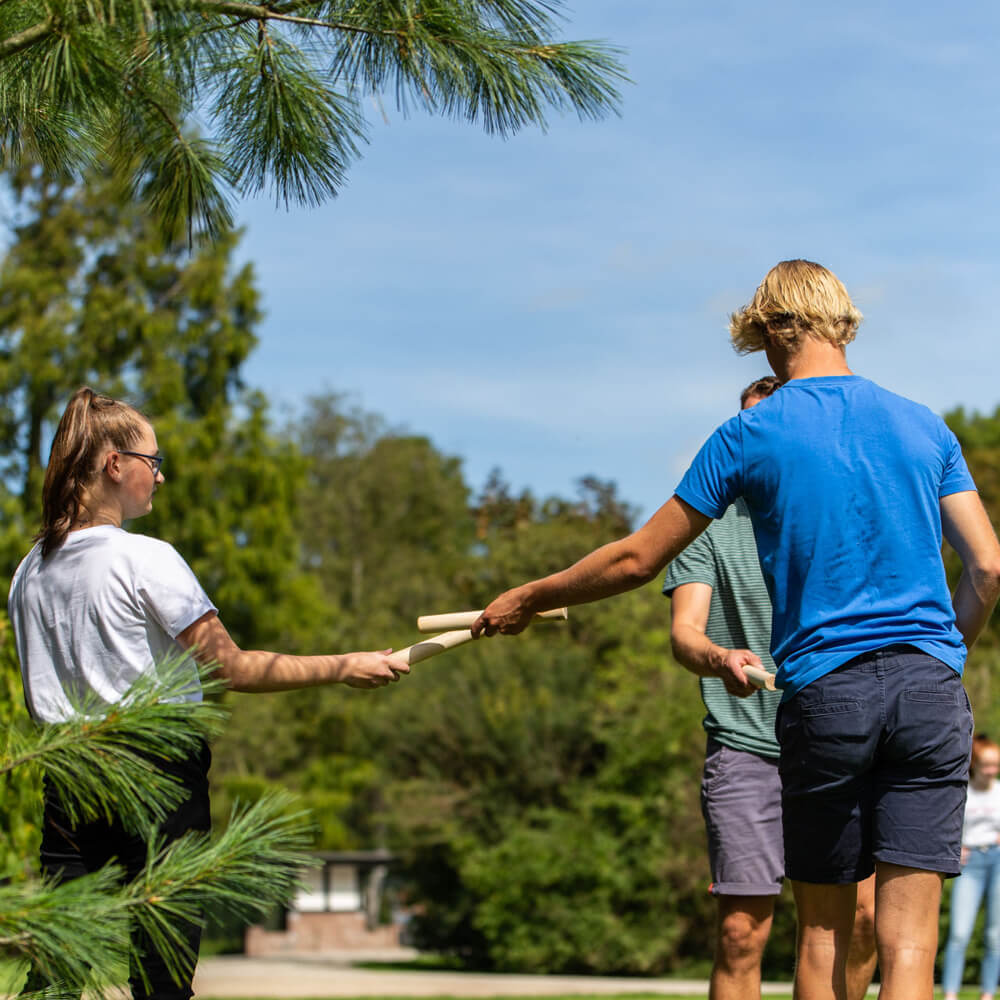 Outdoor play kubb game